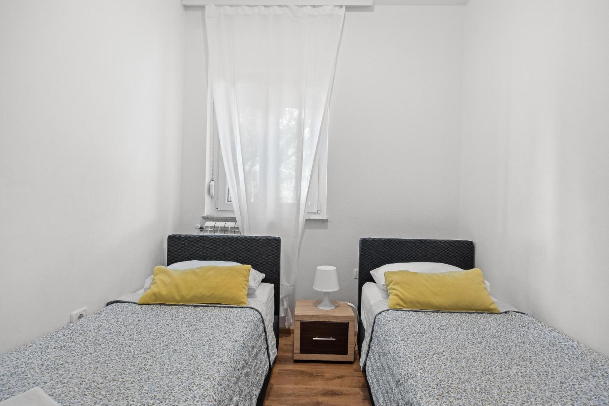 Neea Apartments Медулин Экстерьер фото
